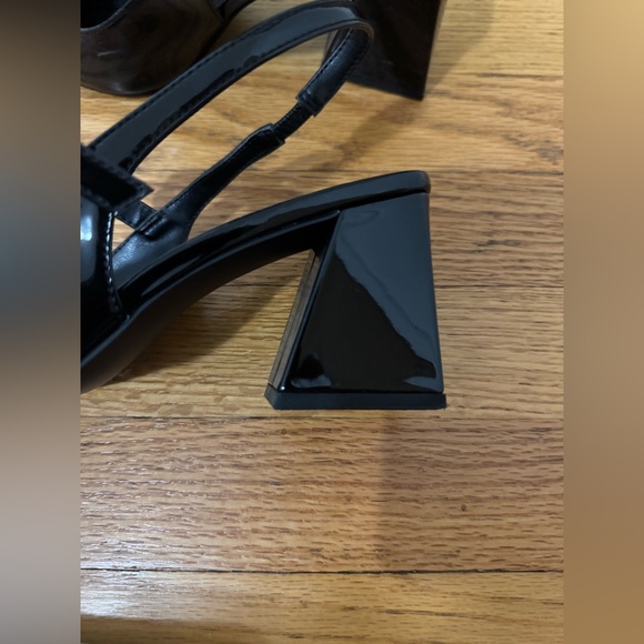 Steve Madden - Mary Jane Pumps - Picture 4 of 5